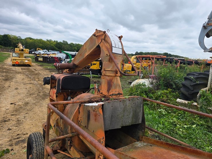 #2059-•-finn-bws-27-towable-straw-blower-image-13