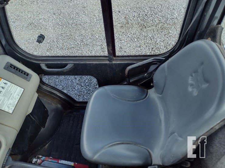2006-bobcat-toolcat-5600-image-9