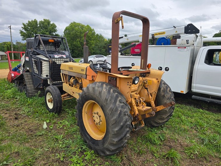 #2038-•-case-380b-tractor-image-2