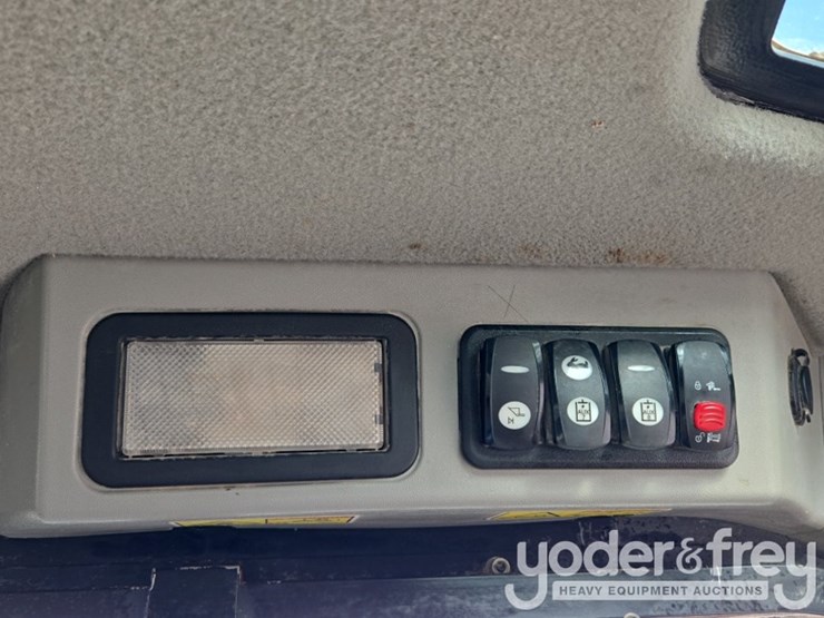 2018-caterpillar-299d2-image-54