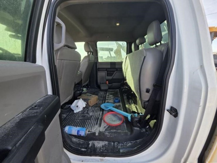 2021-ford-f250-image-7