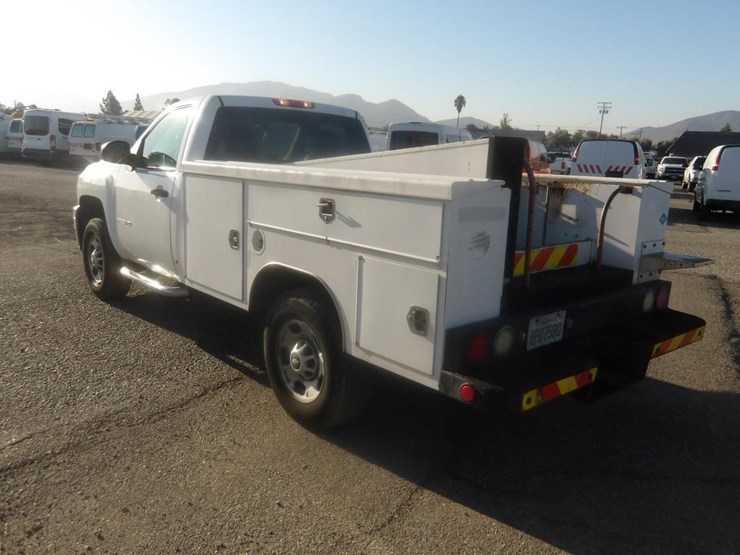 2013-chevrolet-silverado-2500-image-4