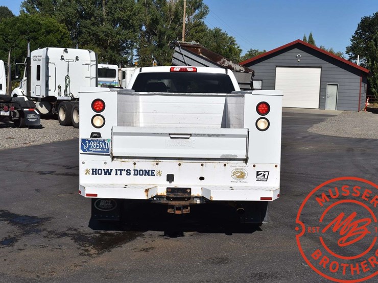 2015-chevrolet-3500hd-image-5