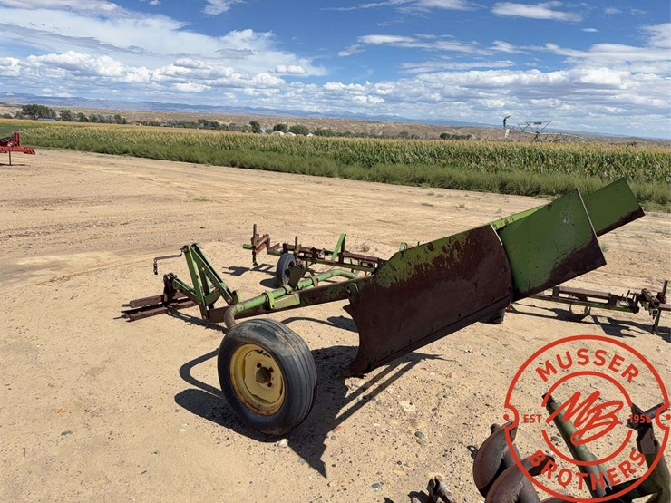 john-deere-12-image-5