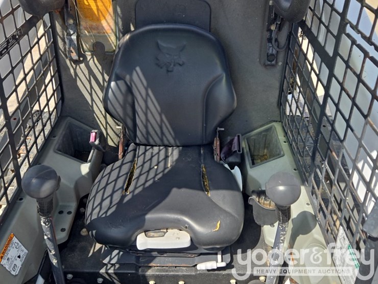 2016-bobcat-t590-image-44