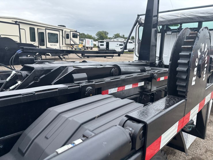 #2334-•-2021-freightliner-ftl280-roll-off-truck-image-61
