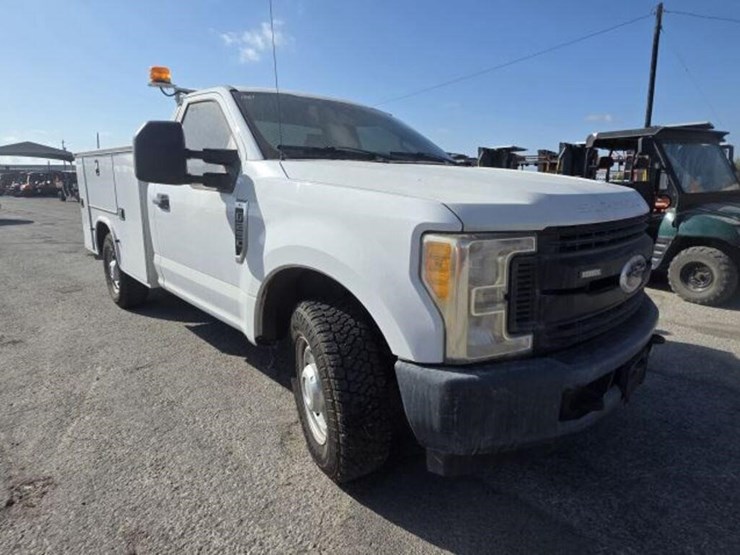 2017-ford-f250-image-2