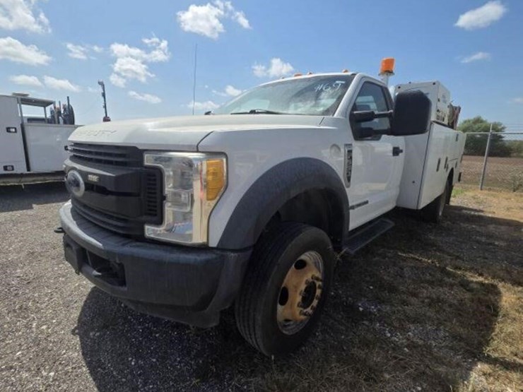 2017-ford-f550-image-1