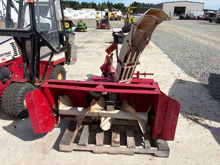 #5580-•-ventrac-kx523-snowblower-attachment-image-2