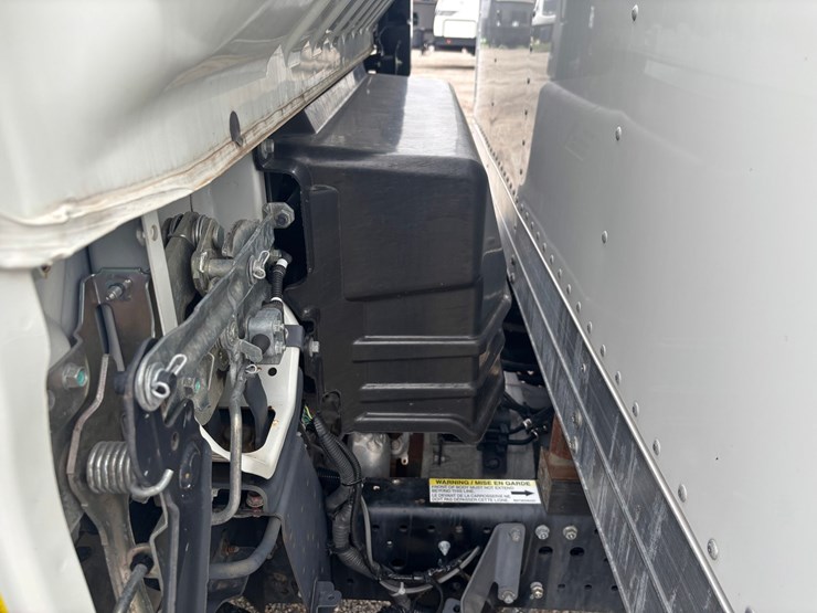 #2332-•-2021-isuzu-16'-box-truck-image-83