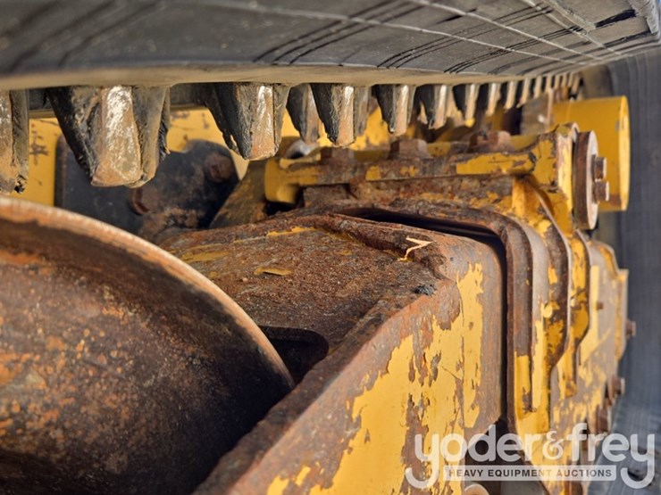2023-caterpillar-259d3-image-11
