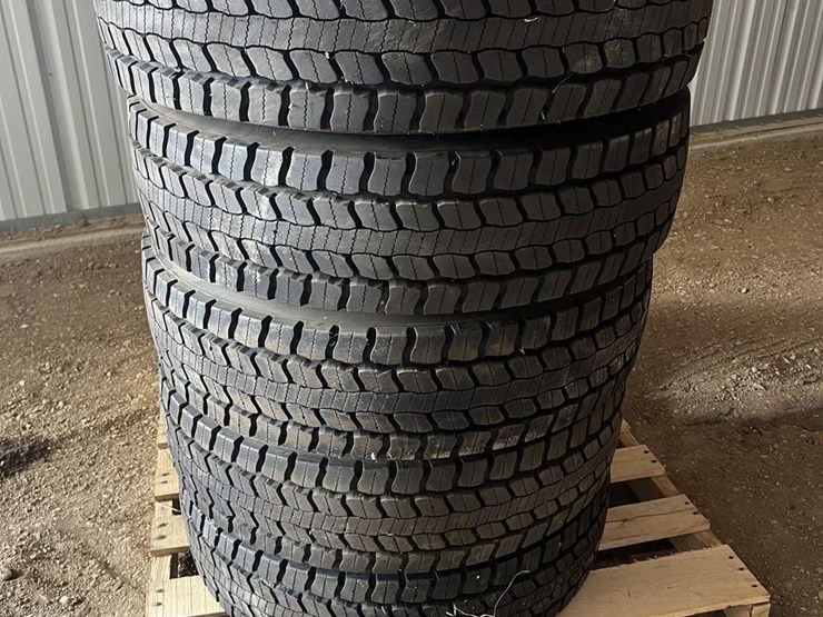 6x-new-good-year-225/70r19.5-tires-image-4