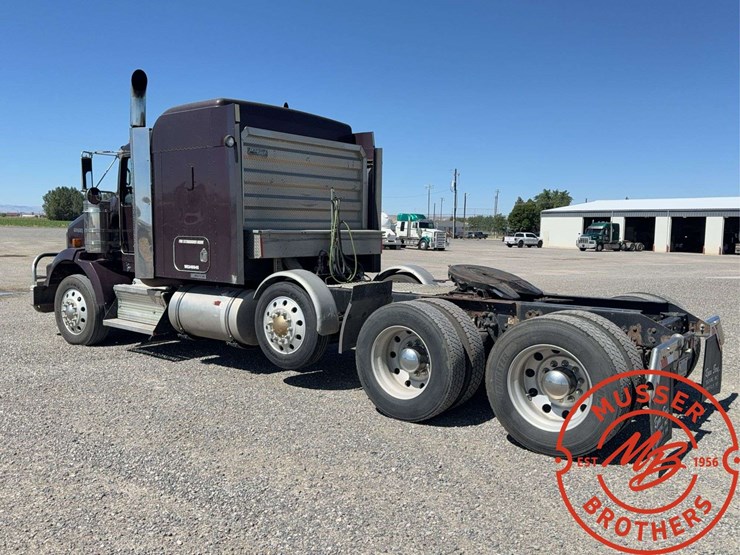 2009-kenworth-t800-image-3