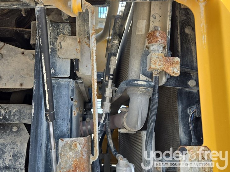 2019-komatsu-wa380-8-image-43