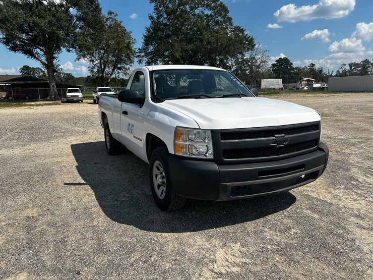 2012-chevrolet-1500-image-2
