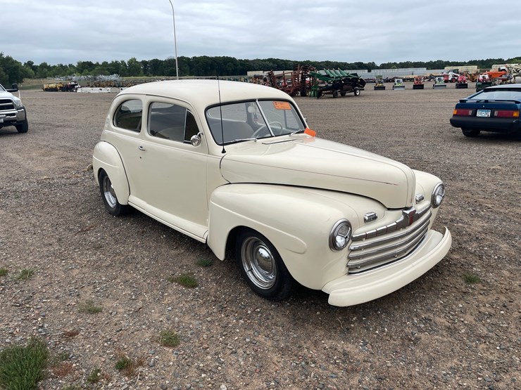 #9353-•-1946-ford-deluxe-sedan-(has-mn-title)-(princeton,-mn)-image-7