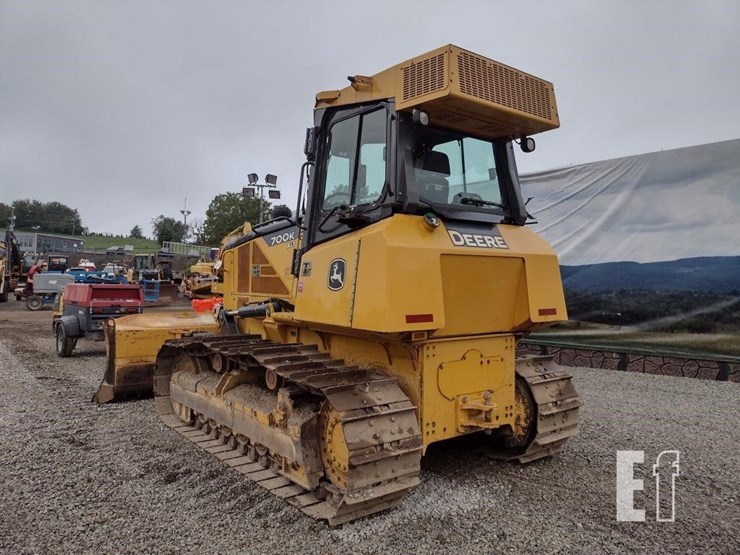 2015-deere-700k-xlt-image-38