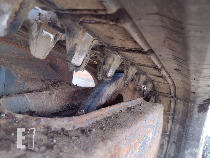 2014-takeuchi-tl10-image-24