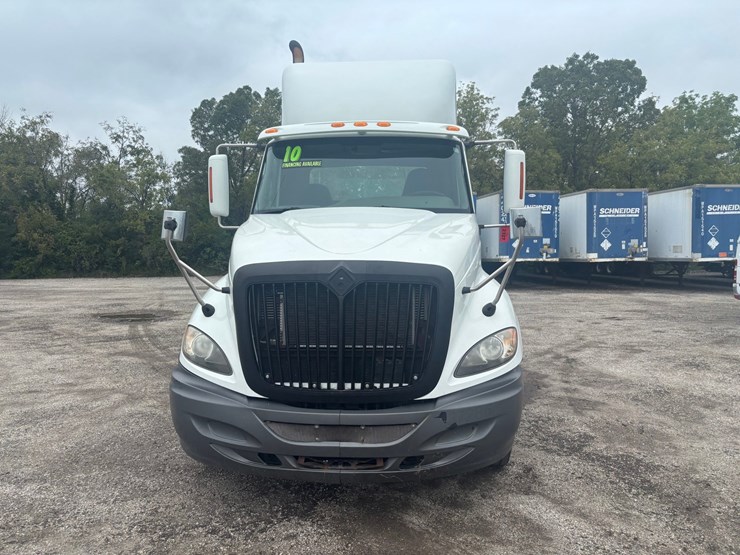 2010-international-prostar-image-6