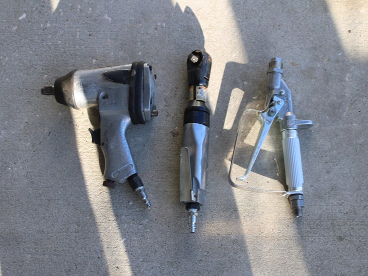 #1040-•-assorted-pneumatic-tools-image-1