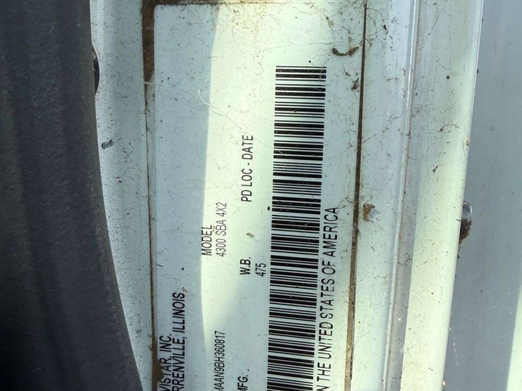 2011-international-durastar-4300-image-35