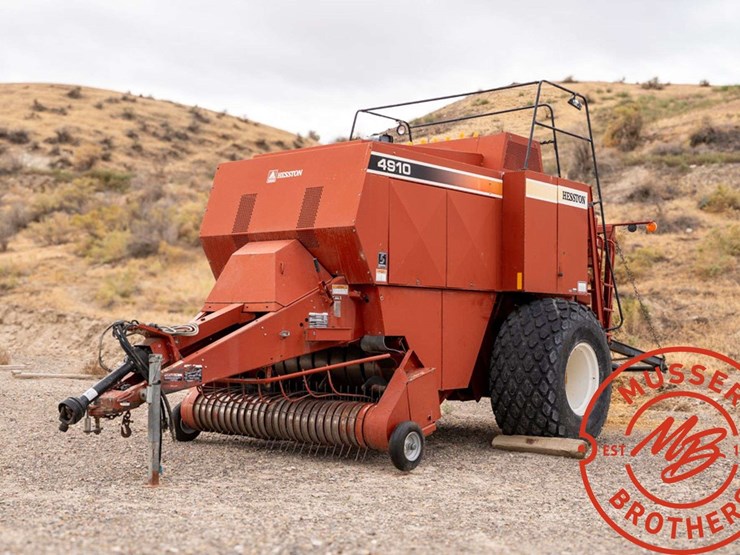hesston-4910-image-4