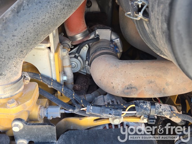 2019-caterpillar-299d2-image-43