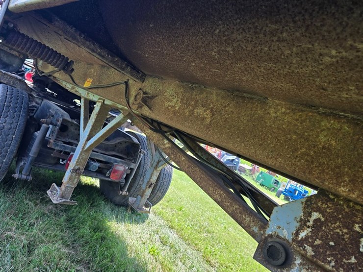 #2012-•-1998-hilbilt-dump-trailer-image-17