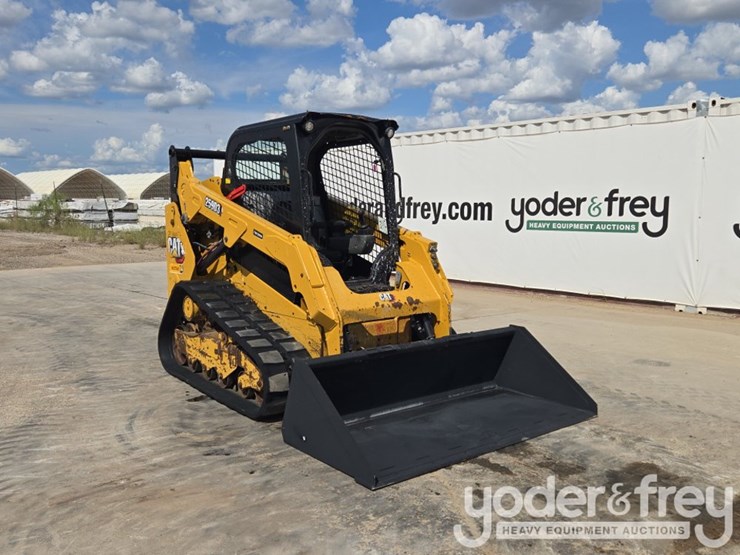 2023-caterpillar-259d3-image-7