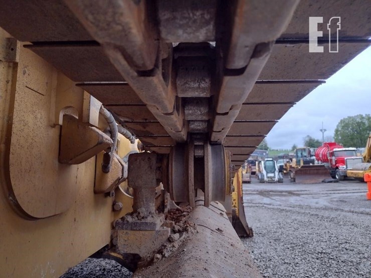 2015-caterpillar-d4k2-xl-image-30