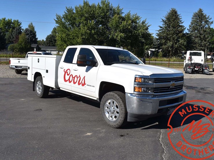 2015-chevrolet-3500hd-image-9