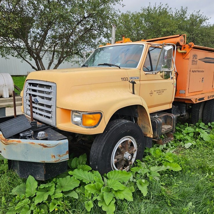 1997 FORD 800