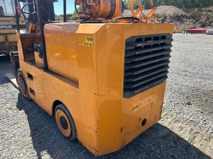 #5628-•-forklift-image-25