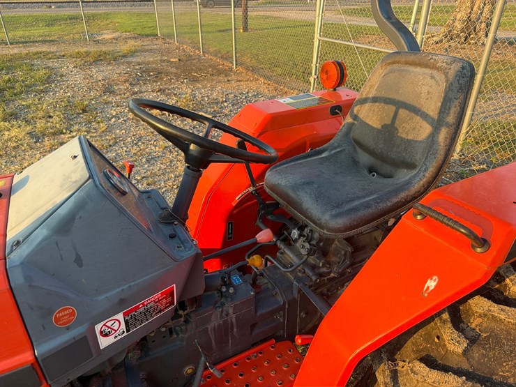 kubota-l2500-image-12