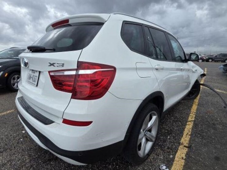 17-bmw-ll-5uxwz7c37h0v92960-image-3