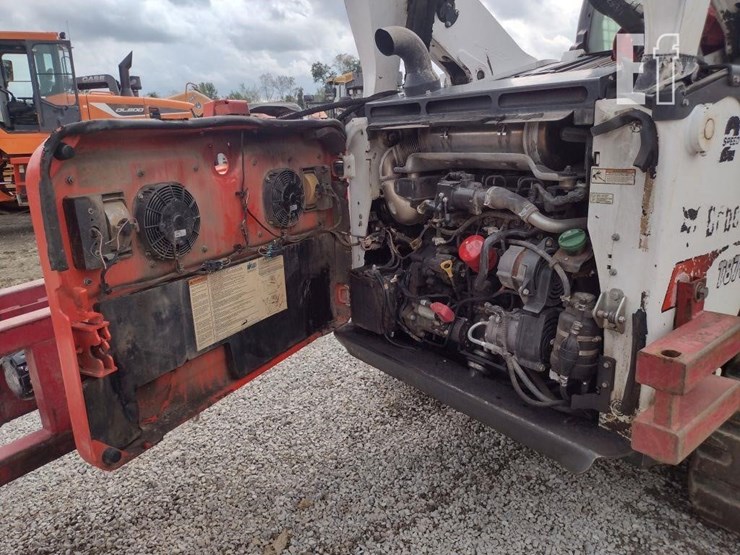 bobcat-t870-image-33