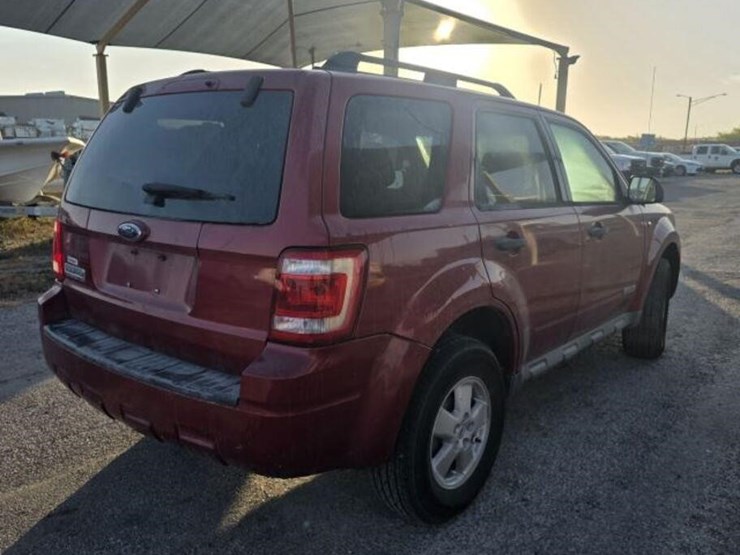 2008-ford-escape-image-3