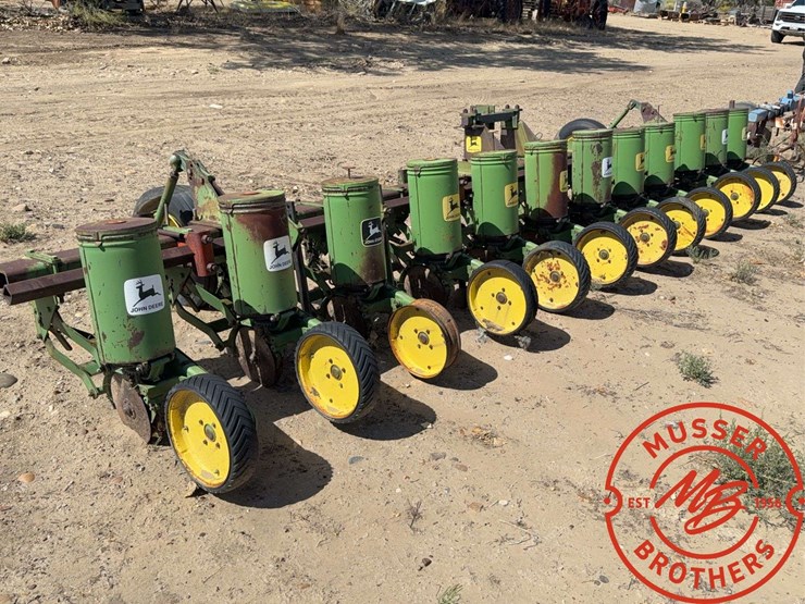 john-deere-12-image-5