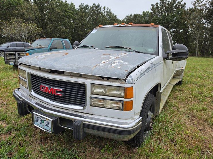 #25253-•-1995-gmc-sierra-pickup-truck-image-1