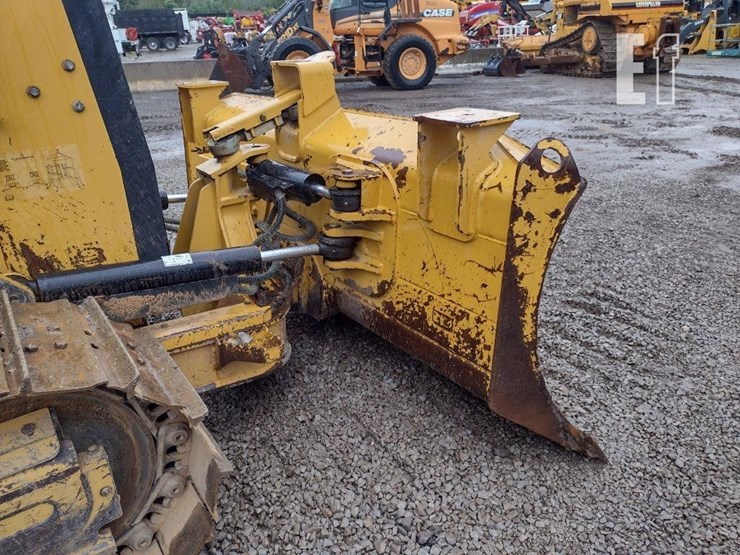 2015-caterpillar-d4k2-xl-image-24