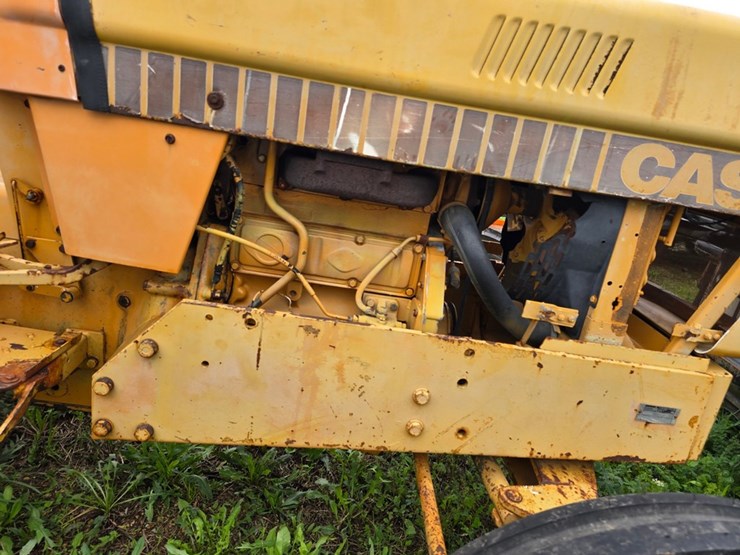 #2038-•-case-380b-tractor-image-7