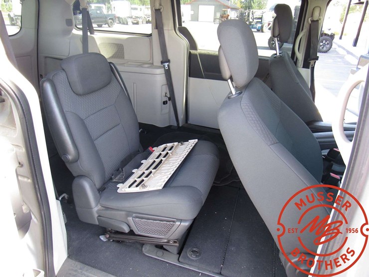2010-dodge-grand-caravan-sxt-image-20