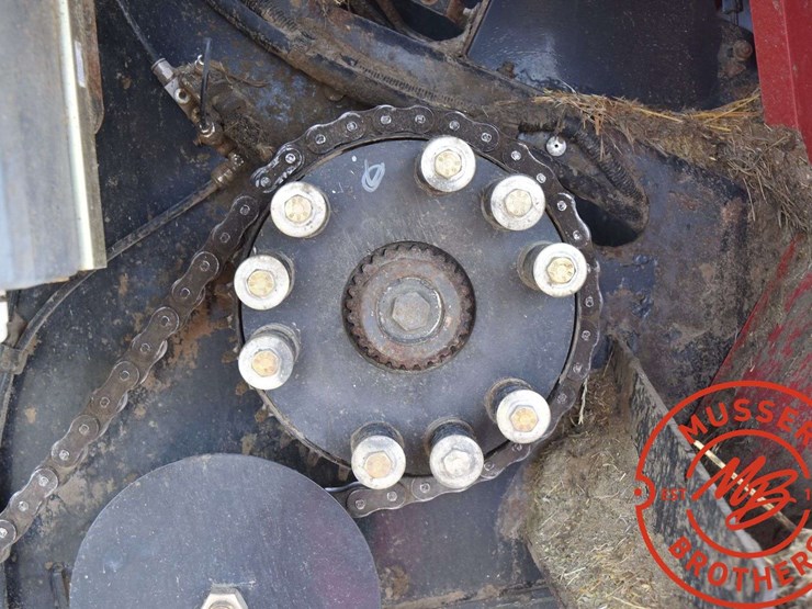 case-ih-lbx432-image-22