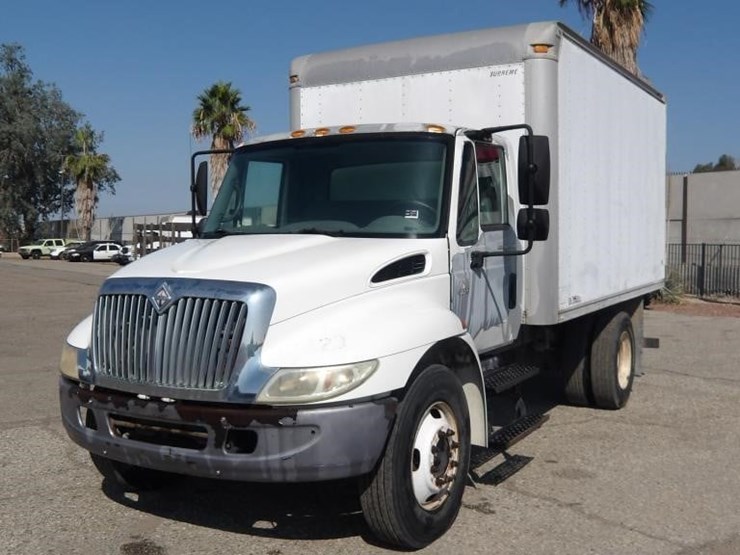2006-international-durastar-4200-image-1