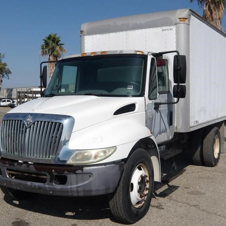 2006 INTERNATIONAL DURASTAR 4200
