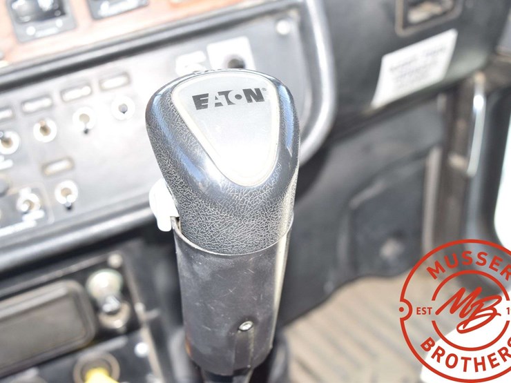 2003-peterbilt-378-image-50