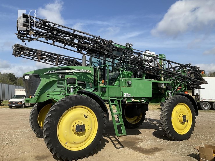 2005-john-deere-4720-image-1