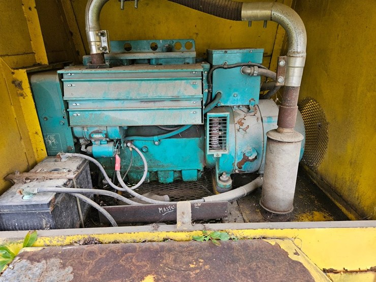 #2076-•-797-towable-generator-image-14