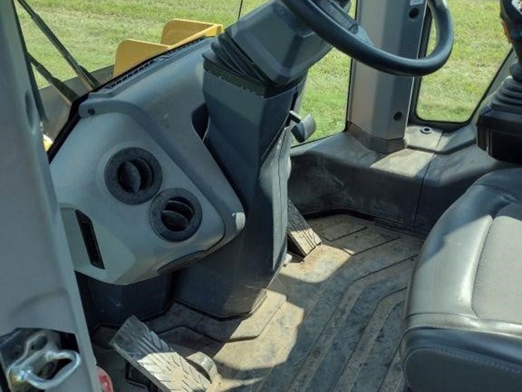 deere-544-p-tier-image-11