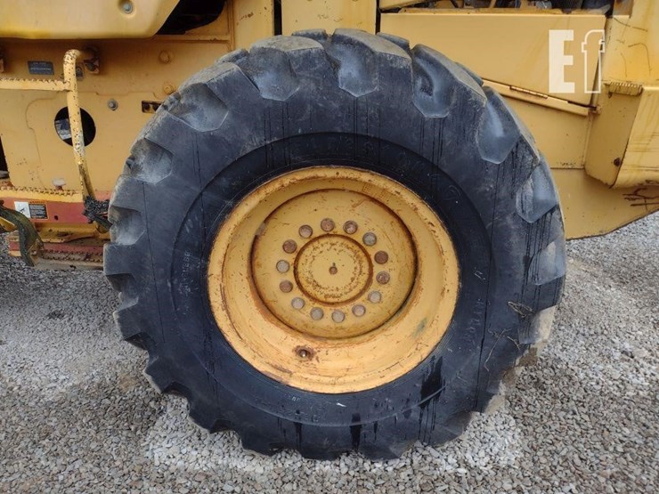1998-deere-tc44h-image-19